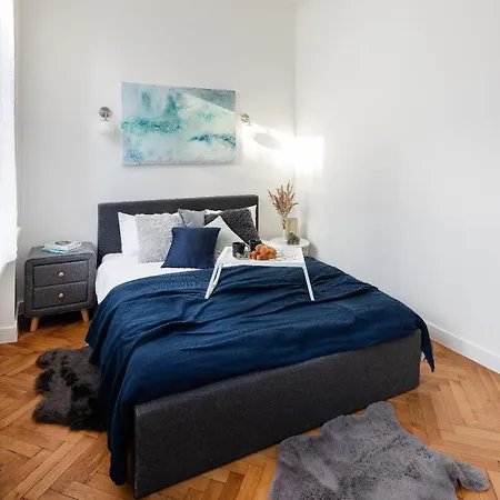 Brivibas House Design In City Center * Riga