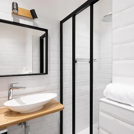 Brivibas House Design In City Center * Riga